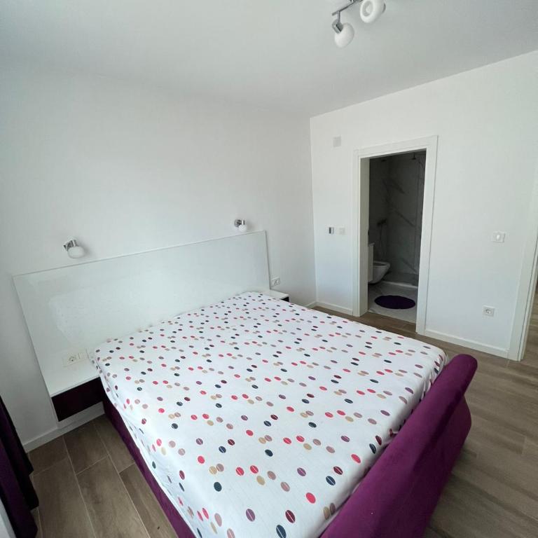 Apartments Meri - Two-Bedroom Apartment - 9