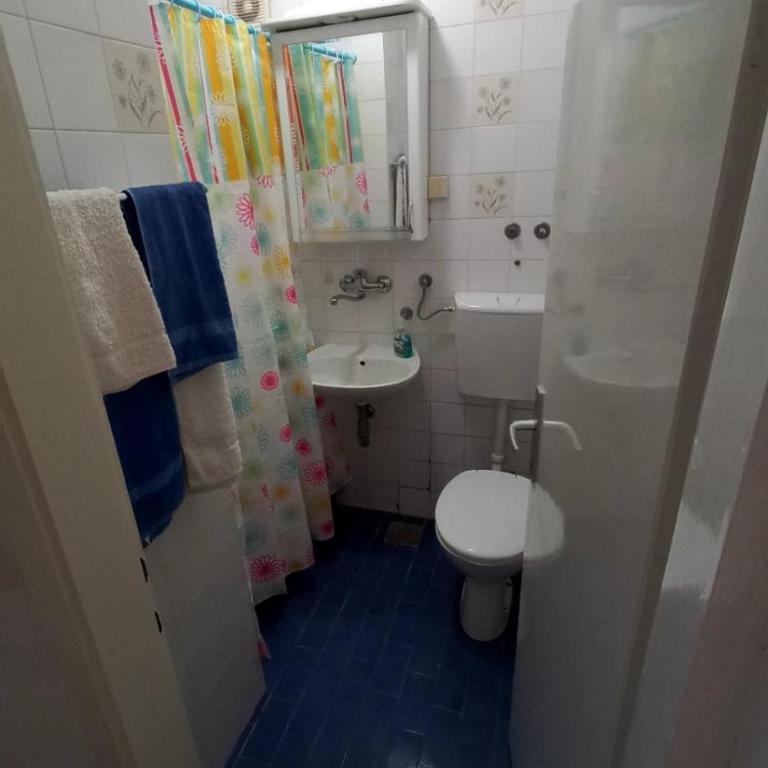 Apartments Dikan - Apartment with Balcony - 2