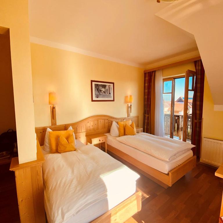 Gasthof Großschedl zum Kramerwirt - Double or Twin Room with Balcony or Terrace - 5