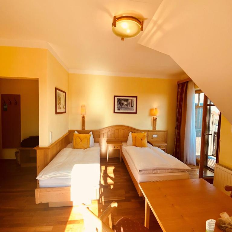Gasthof Großschedl zum Kramerwirt - Double or Twin Room with Balcony or Terrace - 4