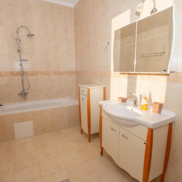 Guest house Montenegro - Vila sa 3 Spavaće Sobe - 26