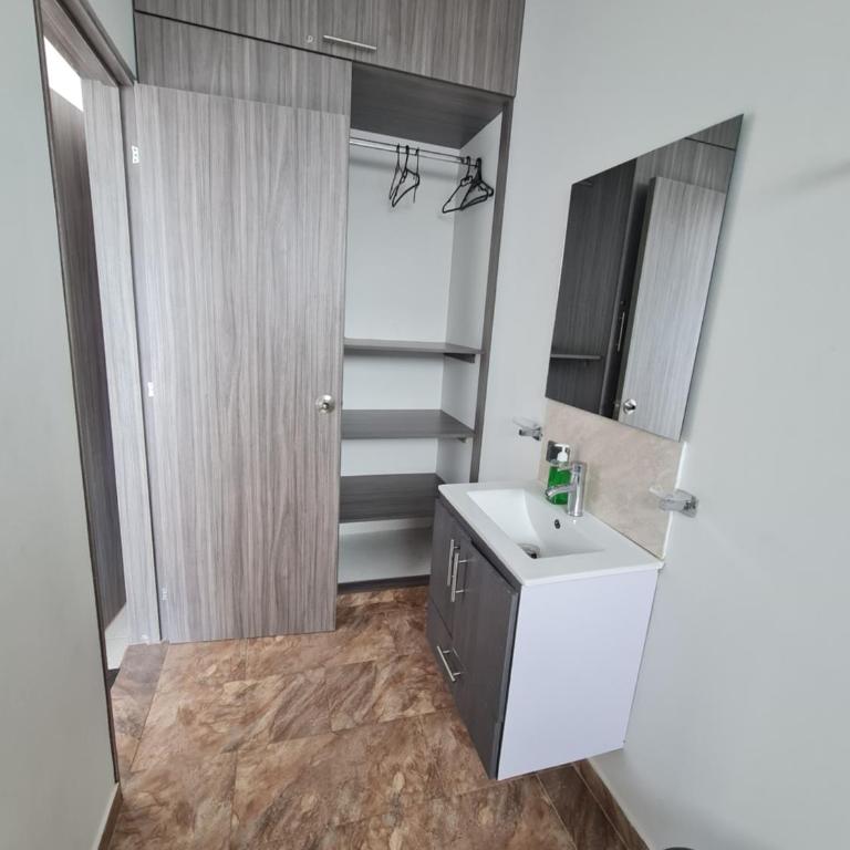 Quinta SHADDAI MELGAR - Habitación Doble Deluxe con balcón - 2