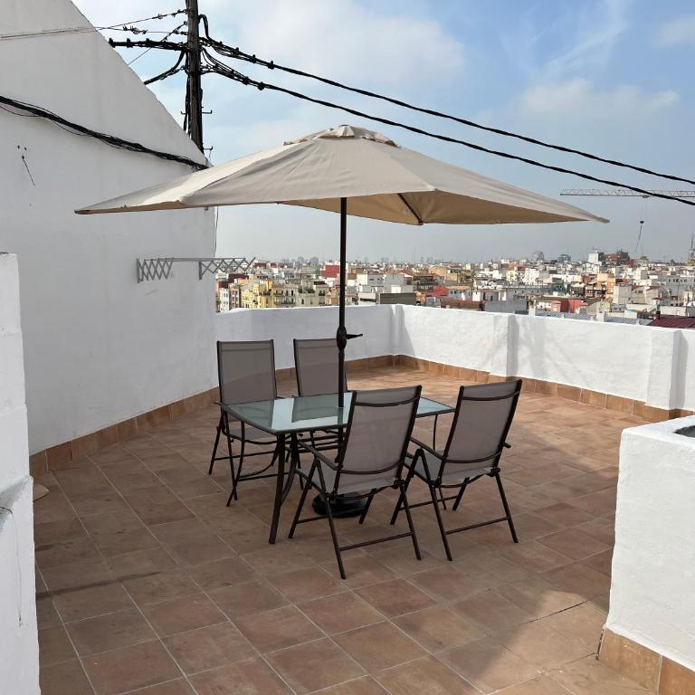 Attic Loft Gran Vía - One-Bedroom Apartment - 3