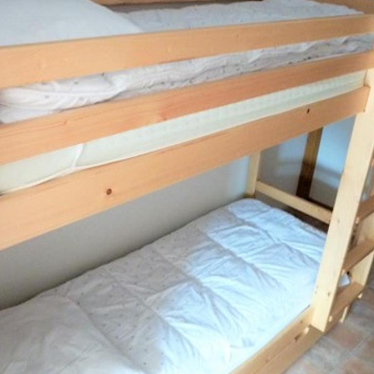 Spacieux 3 pièces avec balcon, parking et coin montagne - Appartement 1 Chambre - 12
