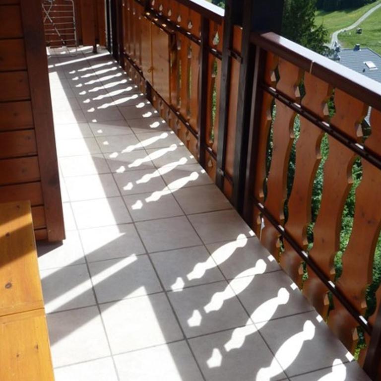 Spacieux 3 pièces avec balcon, parking et coin montagne - Appartement 1 Chambre - 19
