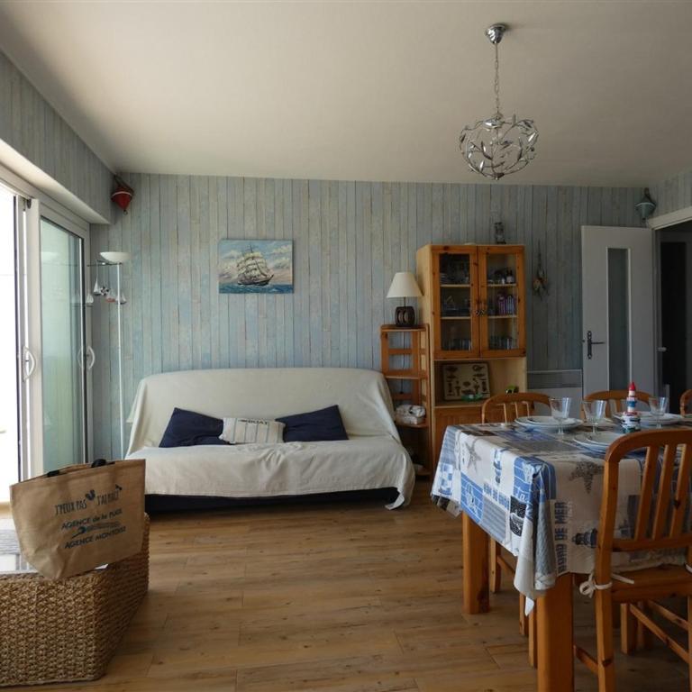 Appartement 3 chambres avec grand balcon et garage proche du casino - FR-1-323-260 - Apartment - 10