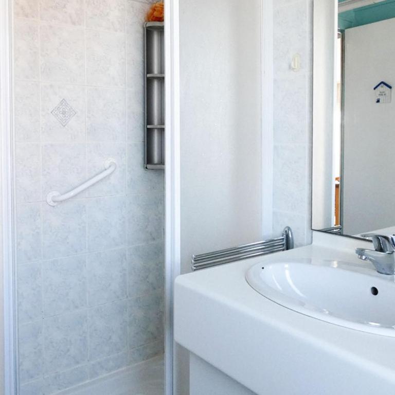 Appartement 3 chambres avec grand balcon et garage proche du casino - FR-1-323-260 - Apartment - 12