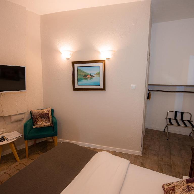 Antika Guesthouse - Double Room - 12