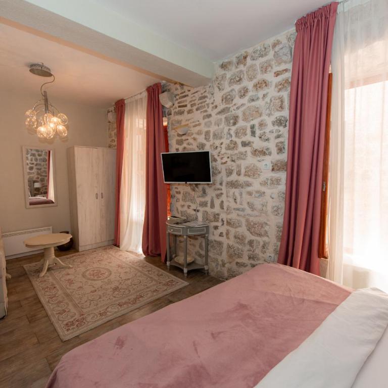 Antika Guesthouse - Deluxe Double Room - 8