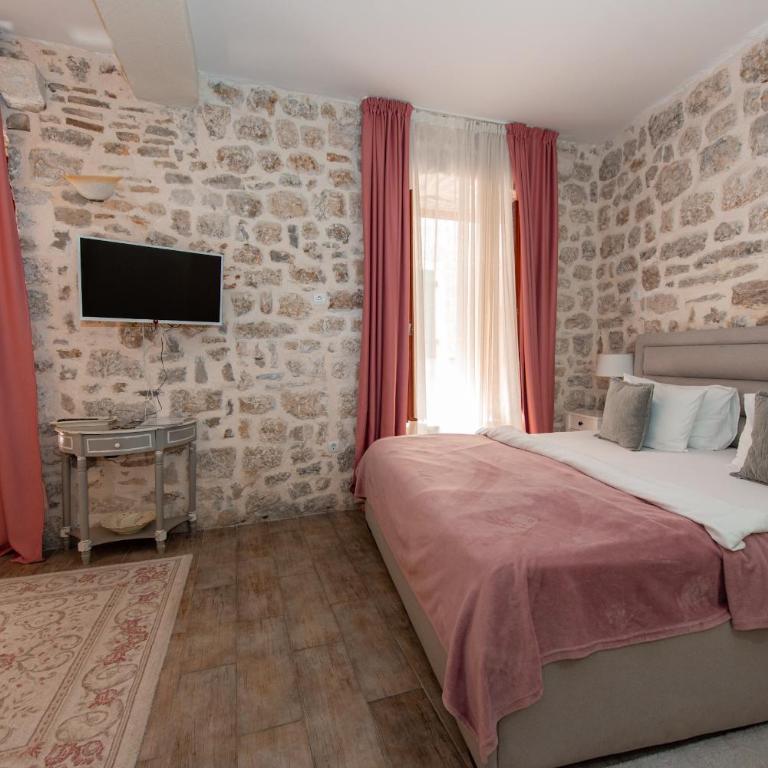 Antika Guesthouse - Deluxe Double Room - 10