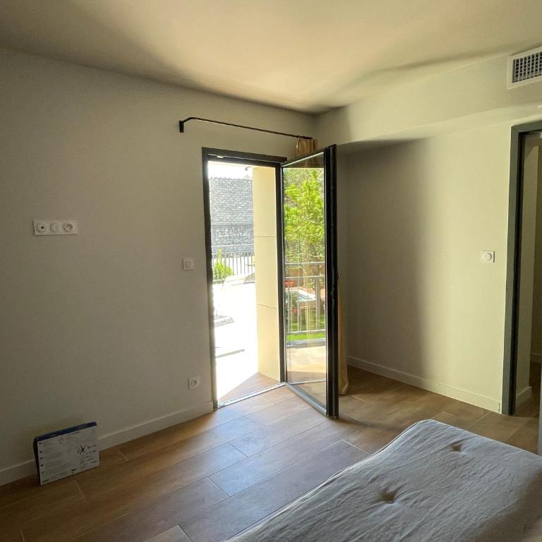 La Maison de l'Olivier - Chambre Double - Vue sur Piscine - 7
