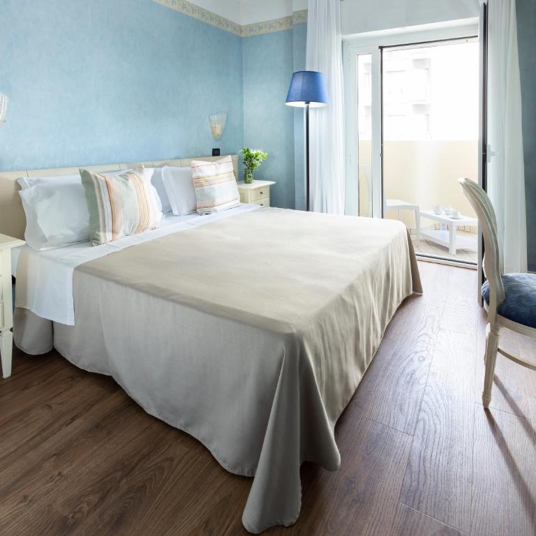 Hotel Apollo - Superior Double or Twin Room - 8