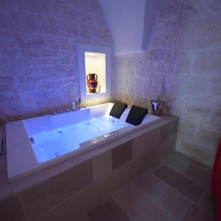 Pietra Bianca Luxury Suite Ostuni - One-Bedroom Apartment - 1