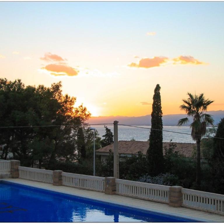 Apartamento con vistas y piscina en Salou! - Apartamento de 1 dormitorio - 4