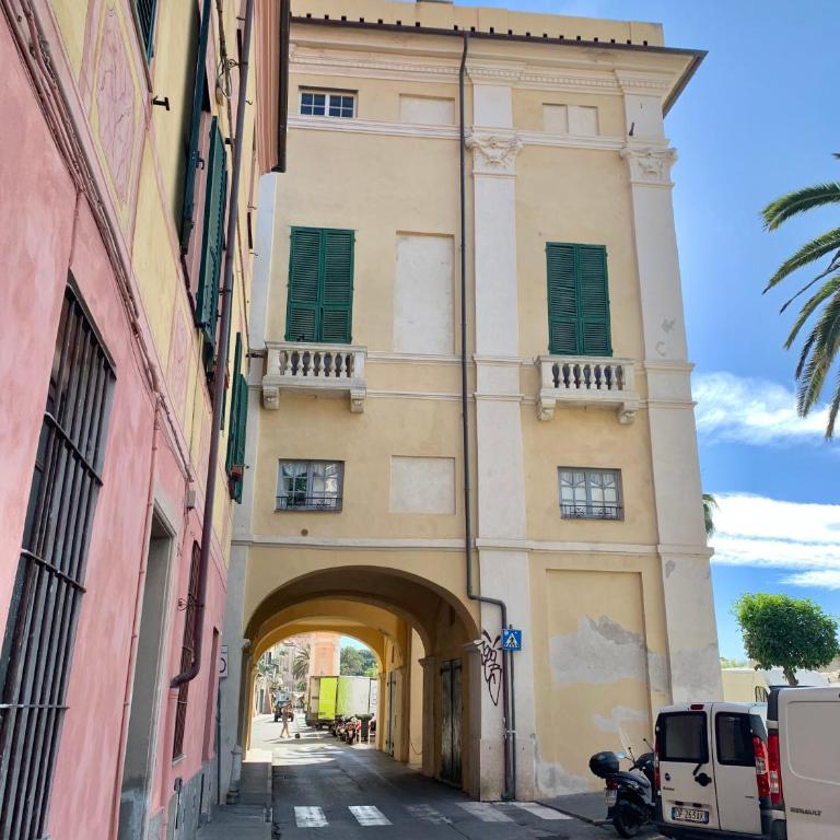 Finale ligure - Dimora storica in centro a 50 m dal mare - Appartamento con 2 Camere da Letto - 26