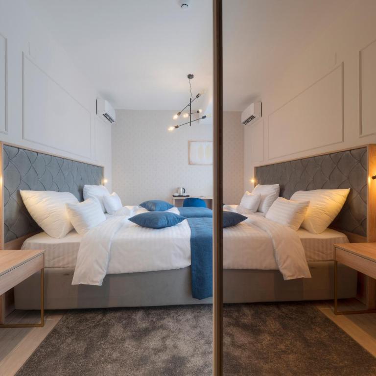 Hotel Idila Budva - Superior Dvokrevetna Soba sa Bračnim Krevetom / 2 Zasebna Kreveta i Pogledom na Vrt - 6