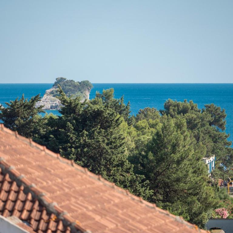 Hotel Idila Budva - Penthaus Apartman - 3