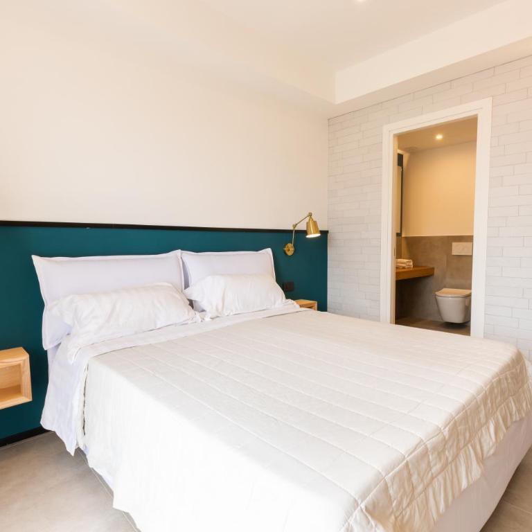 Antares Rooms and Suites - Camera Matrimoniale Deluxe con Balcone - 6