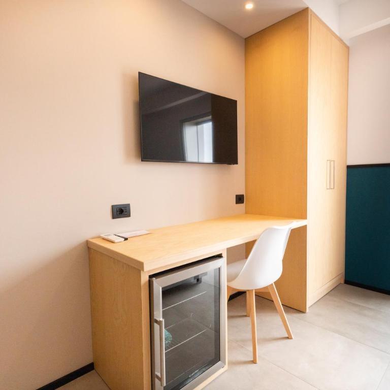 Antares Rooms and Suites - Camera Matrimoniale Deluxe con Balcone - 7