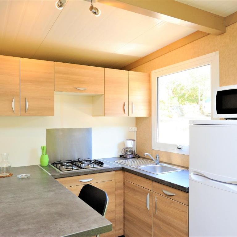 CAMPING LES ILOTS D'OR - Chalet 2 Chambres - 11
