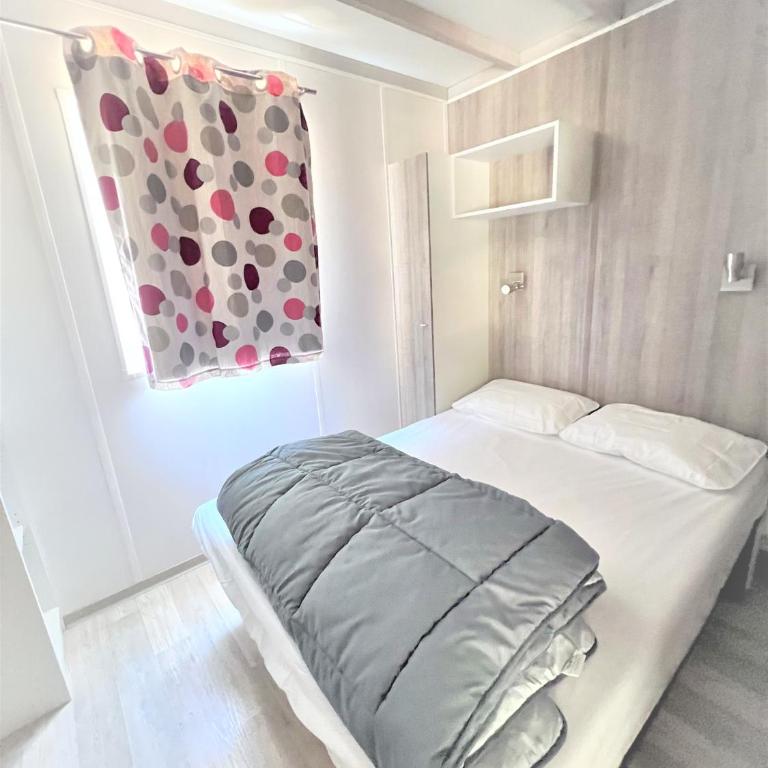 CAMPING LES ILOTS D'OR - Chalet 3 Chambres - 8