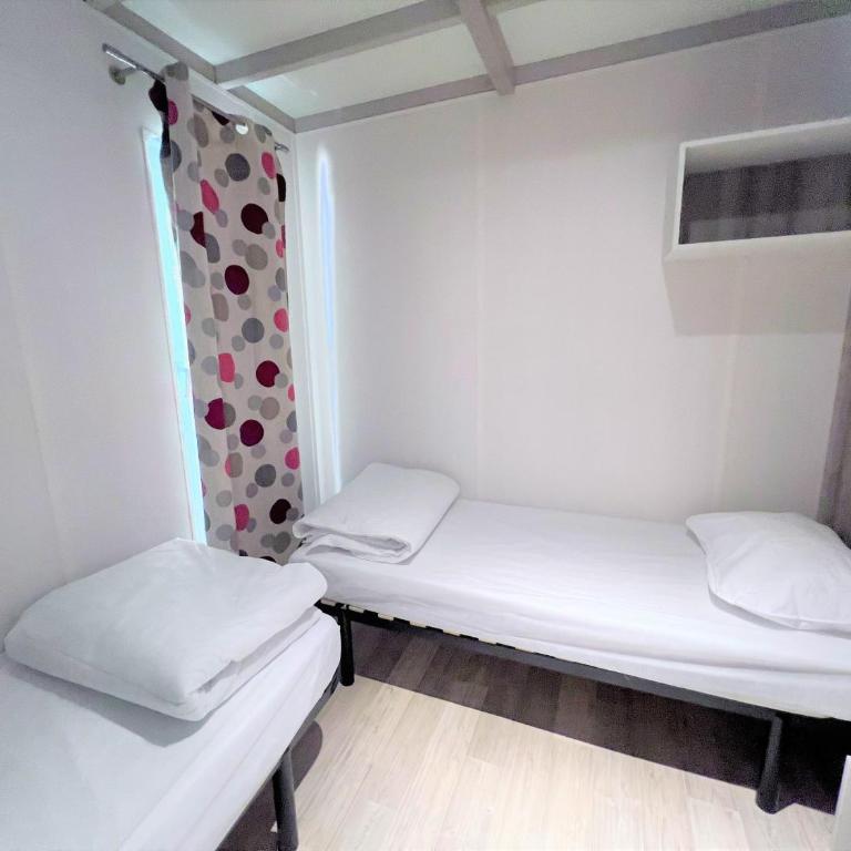 CAMPING LES ILOTS D'OR - Chalet 3 Chambres - 12