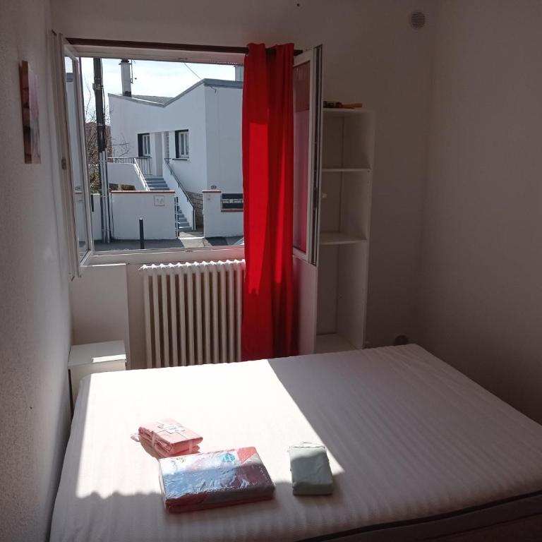 Studio indépendant, avec piscine et jardin, direct gare aéroport, 1 lit pour 2 personnes Direct Gare Aéroport - One-Bedroom Apartment - 19