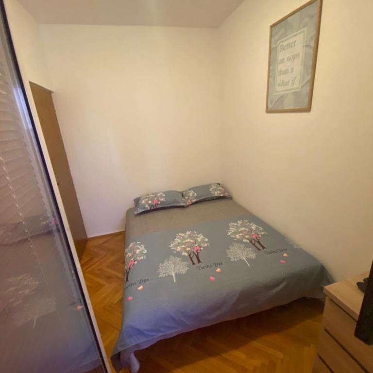 Police - Two-Bedroom Apartment - 14