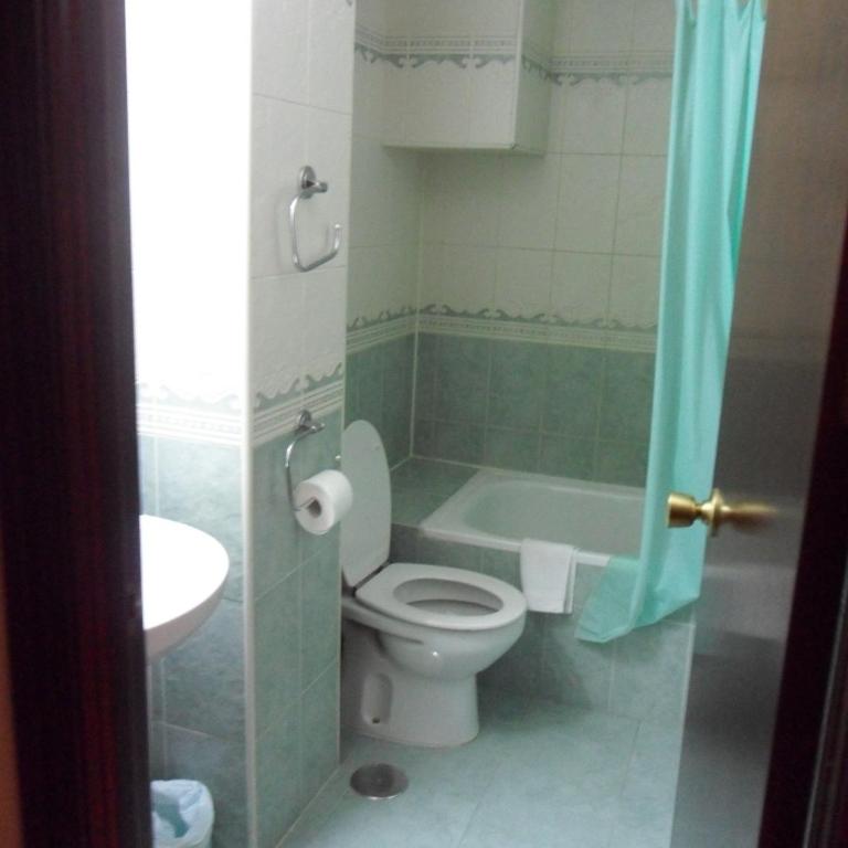 Hostal El Descanso - Triple Room with Bathroom - 4