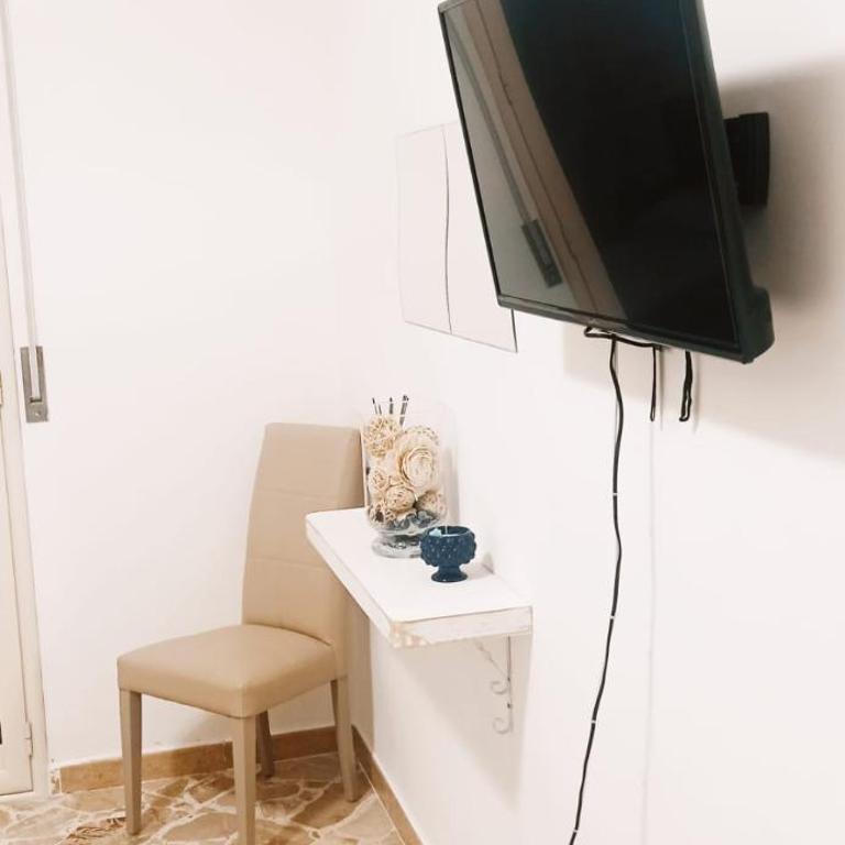 B&B VENTO DEL SUD - Camera Matrimoniale con Bagno Privato Esterno - 9