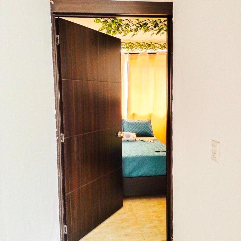 Apartamento Familiar Privado 101 Con Baño Cocina Tv Wifi Sala - Apartamento Estándar de 3 dormitorios - 2