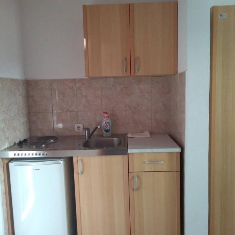 Vito Apartments Sutomore - Četvorokrevetna Soba sa Pogledom na More - 5