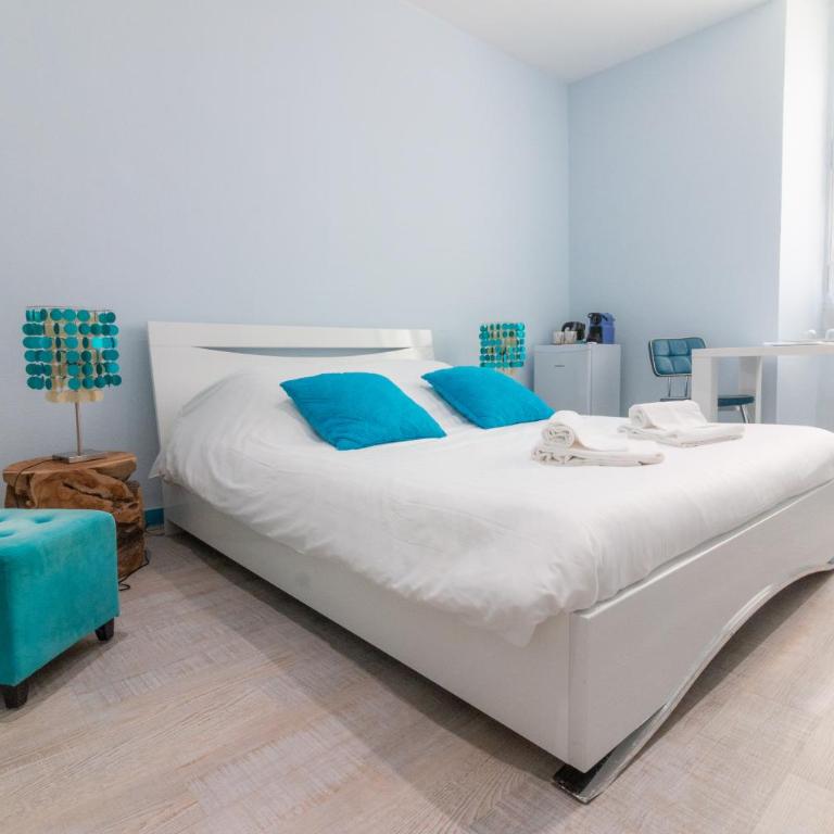 Les Chambres du "Coup de Coeur de Sarlat" - Chambre Double Supérieure avec Baignoire - 4