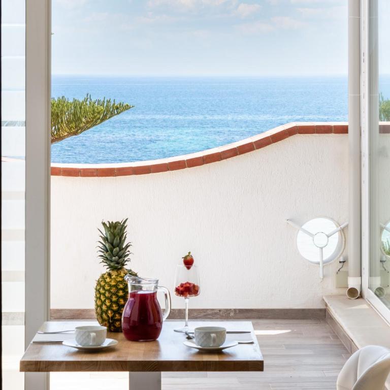Pantanello Rooms Avola - Camera Tripla Deluxe con Vista Mare - 6
