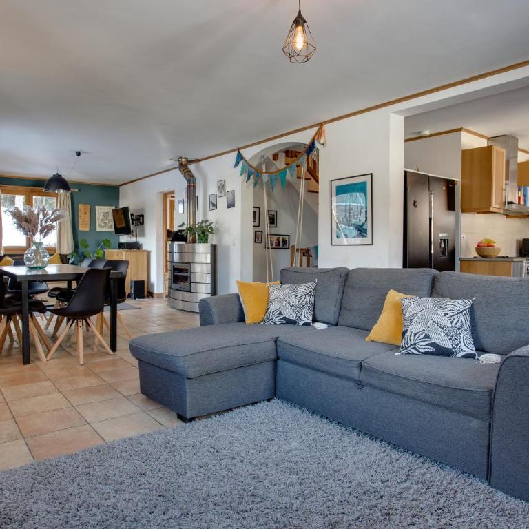 Chamonix Large Chalet, Sleeps 12, 200m2, 5 Bedroom, 4 Bathroom, Garden, Jacuzzi, Sauna - Chalet - 19