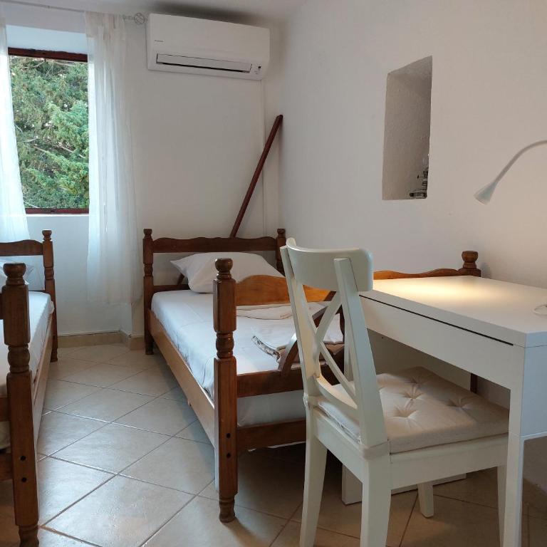 Beachfront House Jovan - Vacation Home - 34