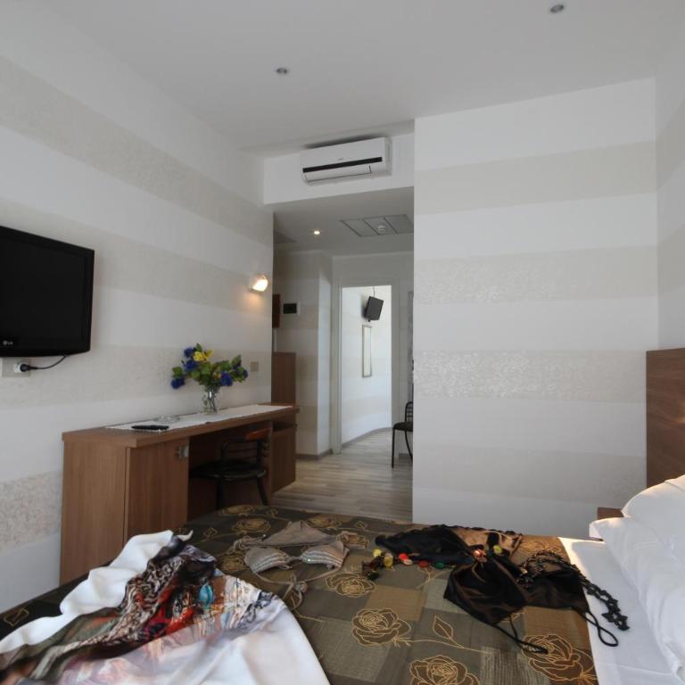 Hotel Arabel - Superior Double or Twin Room - 5