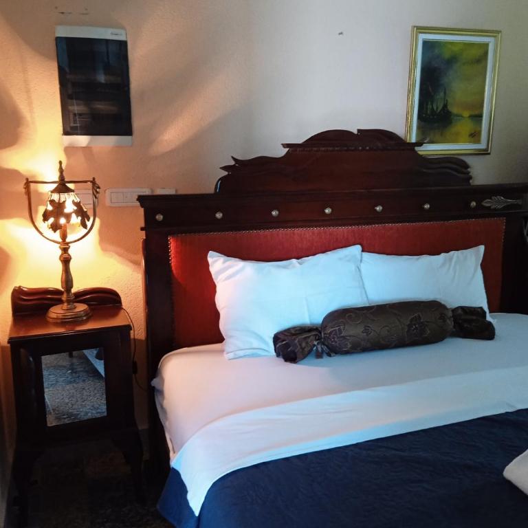 Sunset View Apartments - Two-Bedroom Apartment - 5