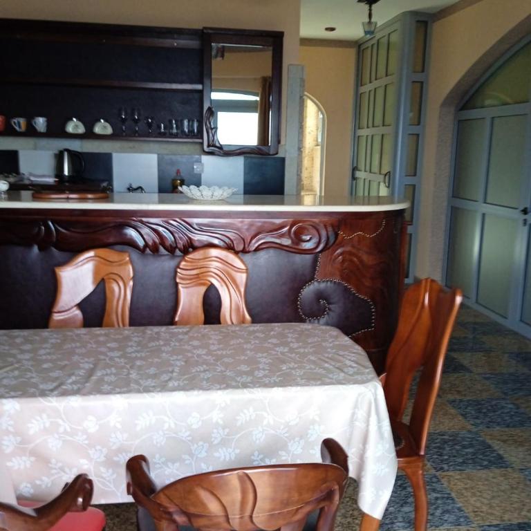 Sunset View Apartments - Two-Bedroom Apartment - 11
