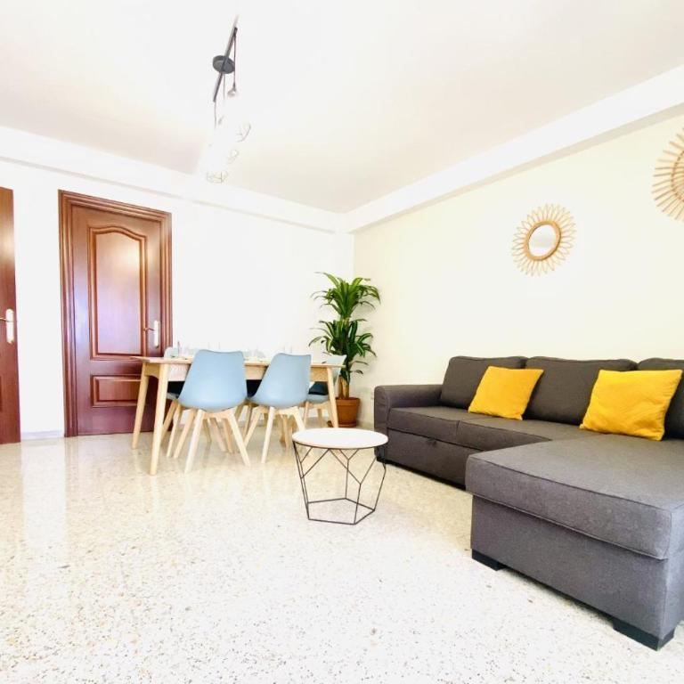 TrendyHomes El Puerto de Almería, próximo Playa y Centro,3 HAB, Espacioso, Familias, Wifi - Apartamento de 3 dormitorios - 4