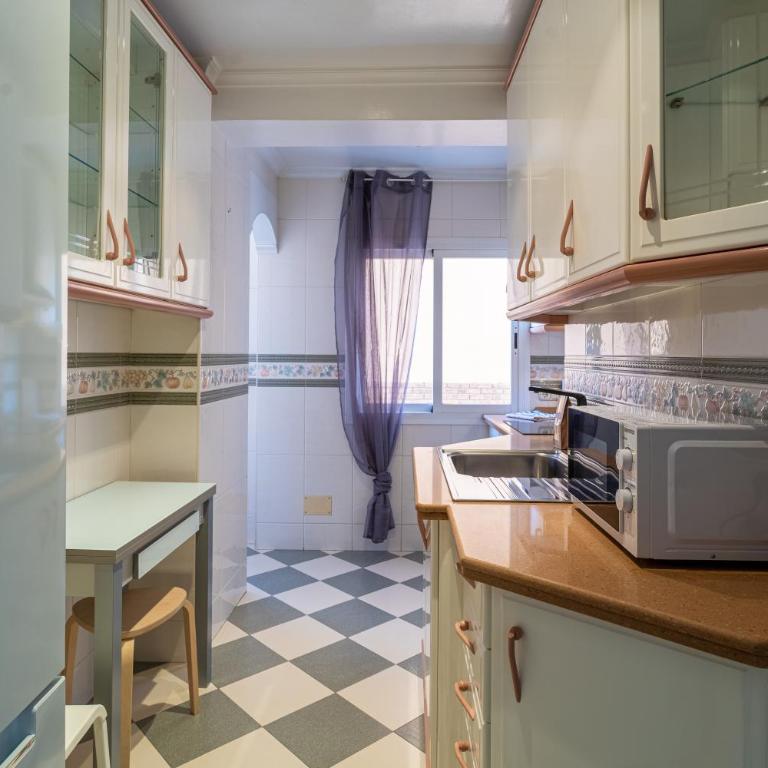 TrendyHomes El Puerto de Almería, próximo Playa y Centro,3 HAB, Espacioso, Familias, Wifi - Apartamento de 3 dormitorios - 15