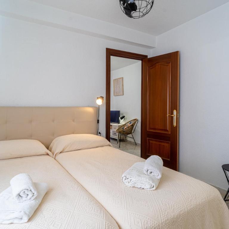 TrendyHomes El Puerto de Almería, próximo Playa y Centro,3 HAB, Espacioso, Familias, Wifi - Apartamento de 3 dormitorios - 14