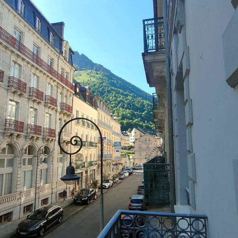 Grand appartement 8 pers, centre-ville Cauterets, balcon - FR-1-234-165 - Appartement (8 Adultes) - 4