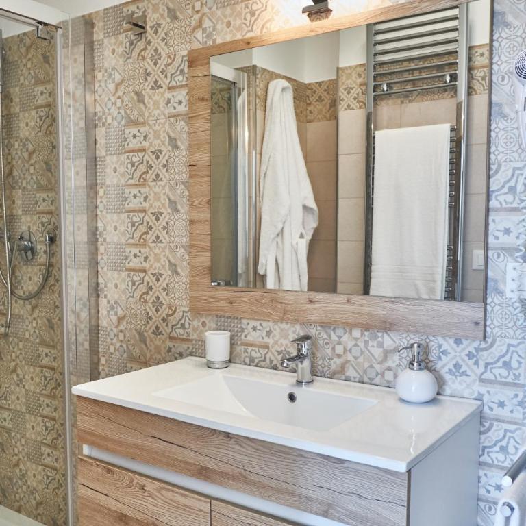 EQUORUM Delicious Suite - Ostuni Centro - Casa con 2 Camere da Letto - 85