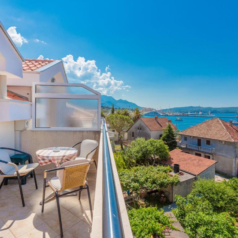 Rosic Apartments Tivat - Apartman sa Pogledom na More - 1