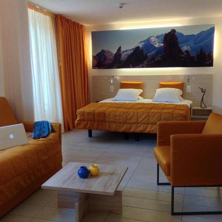 Hotel Tamaro - Camera Familiare con Vista Cortile (2 Adulti + 2 Bambini) - 1
