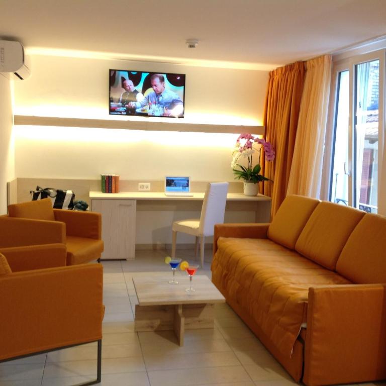 Hotel Tamaro - Camera Familiare con Vista Cortile (2 Adulti + 2 Bambini) - 4