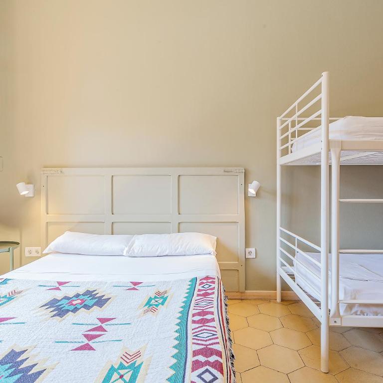 Bird House - Quadruple Room with Shared Bathroom - 14