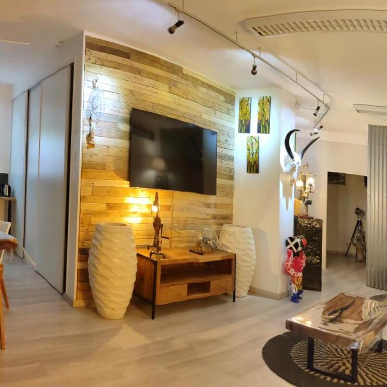 Antom - Apartment mit 2 Schlafzimmern - 1