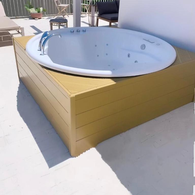 Sole Suites - Deluxe Room - 13
